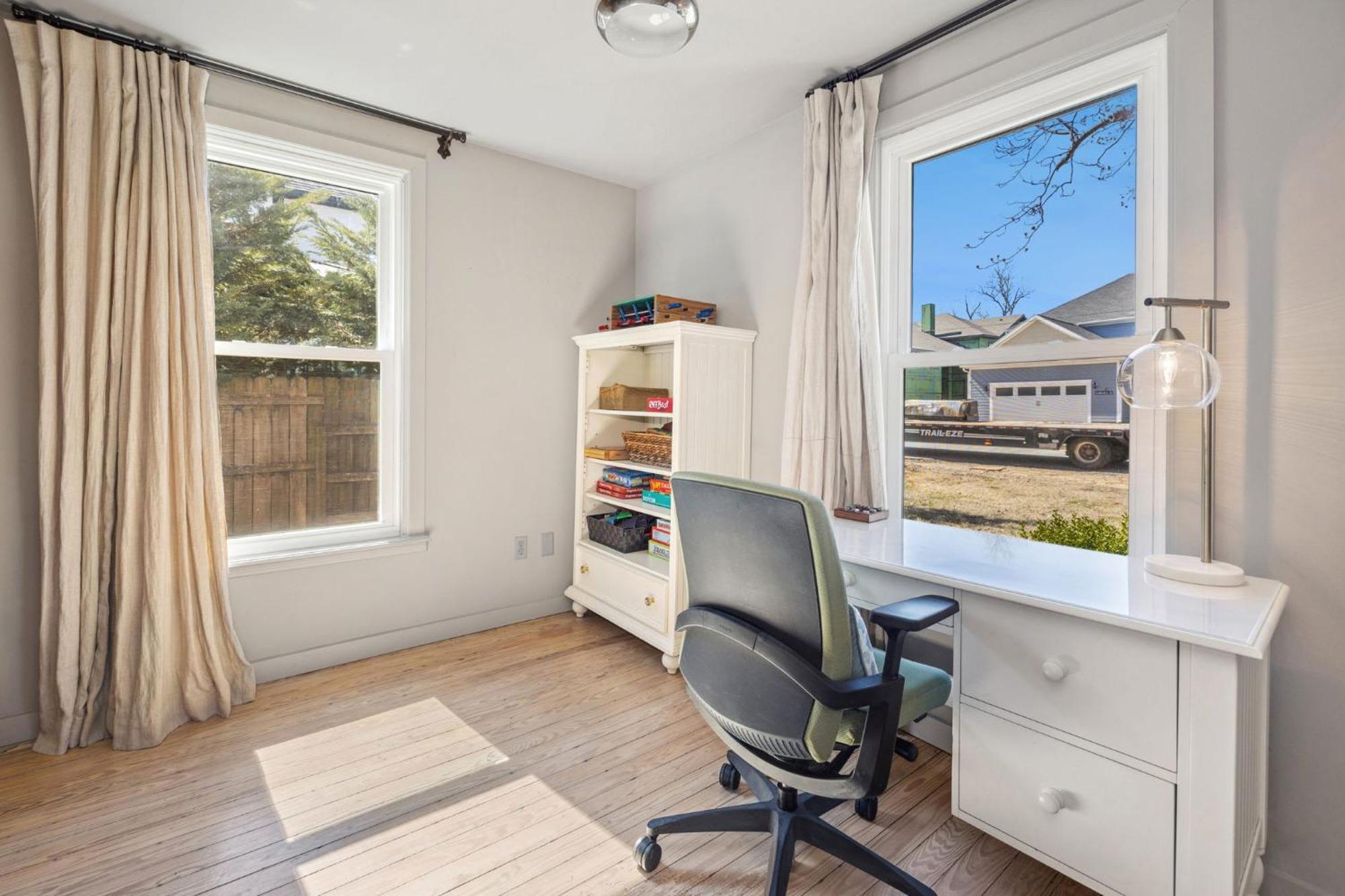 Little Red Roof-1mi To Downtown-along Bike Trail Holiday home