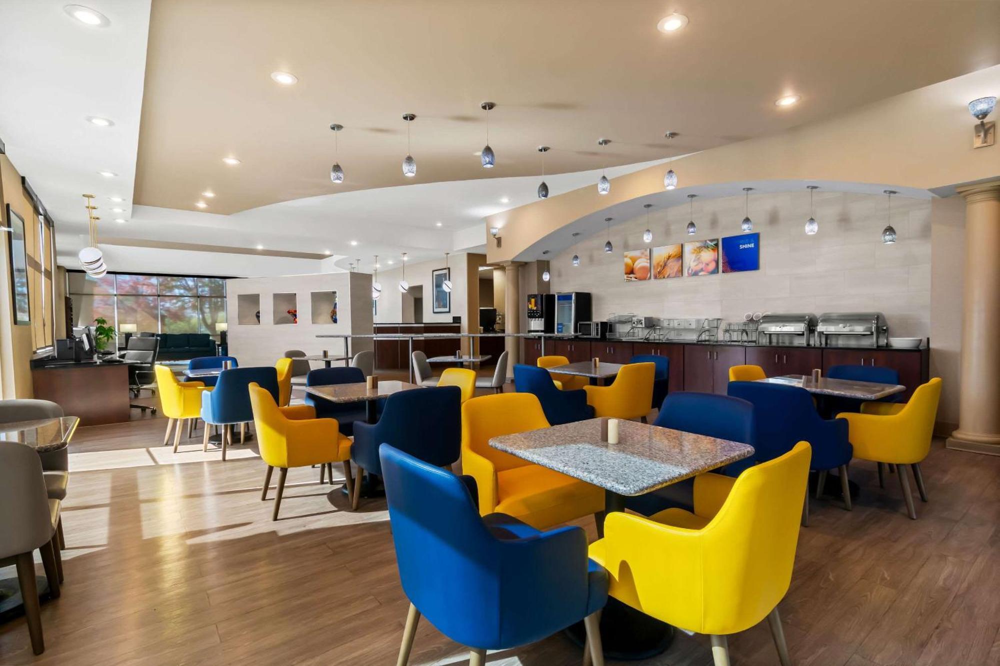 Hotel Comfort - Rogers