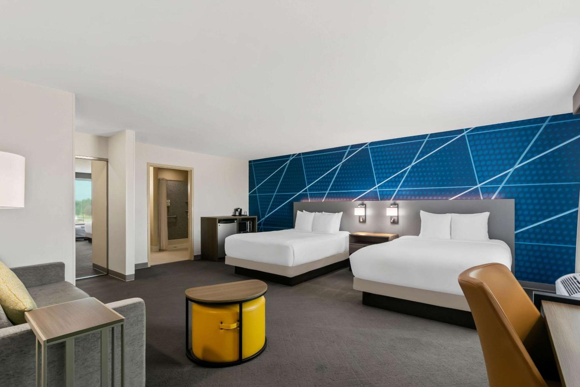 Hotel Comfort - Rogers 2*