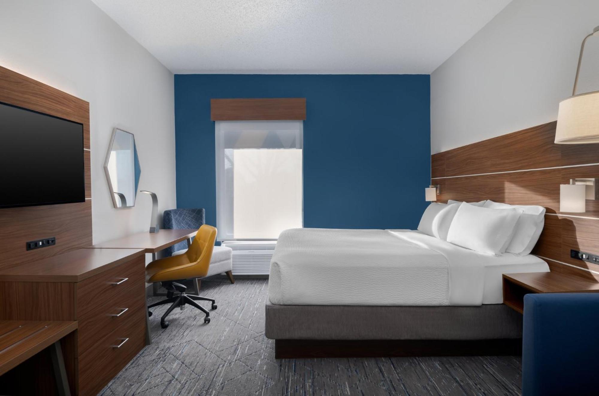 Hotel Express & By Ihg