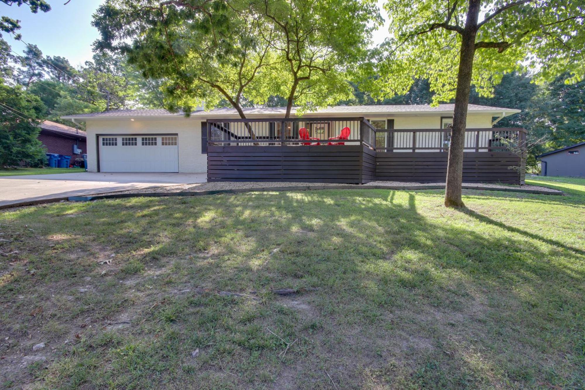 Sunny And Chic Retreat With Spacious Yard And Patio! * Bentonville