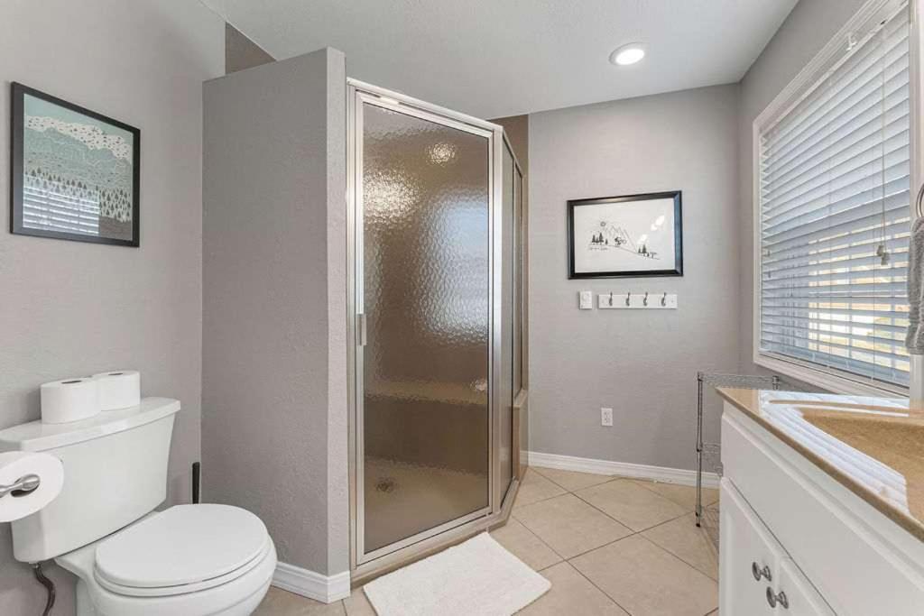 Coler House Cyclist Retreat With Hot Tub Holiday home Bentonville