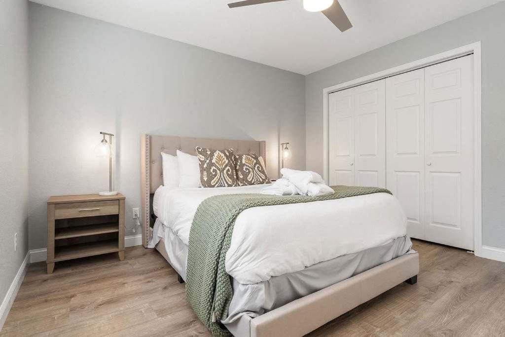 Coler House Cyclist Retreat With Hot Tub Bentonville