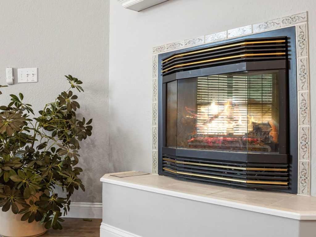 Coler House Cyclist Retreat With Hot Tub Holiday home Bentonville