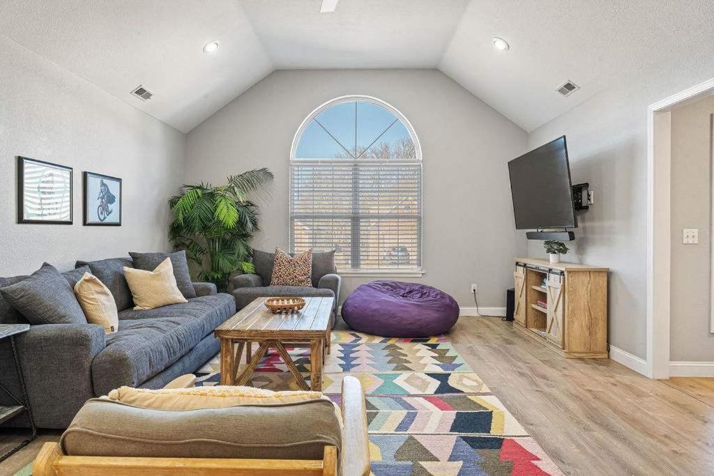 Coler House Cyclist Retreat With Hot Tub Holiday home