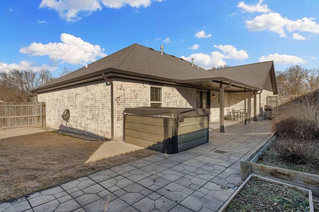 Coler House Cyclist Retreat With Hot Tub Holiday home