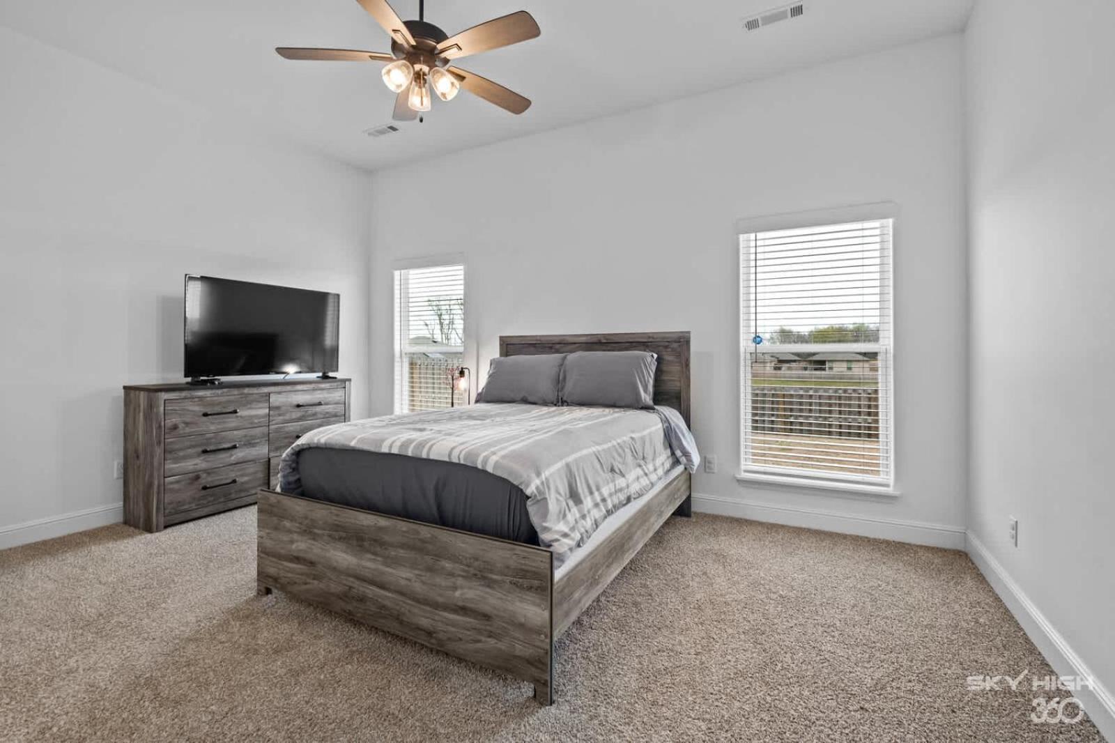 Cozey Pet-friendly Hideout Near Xna Holiday home Bentonville