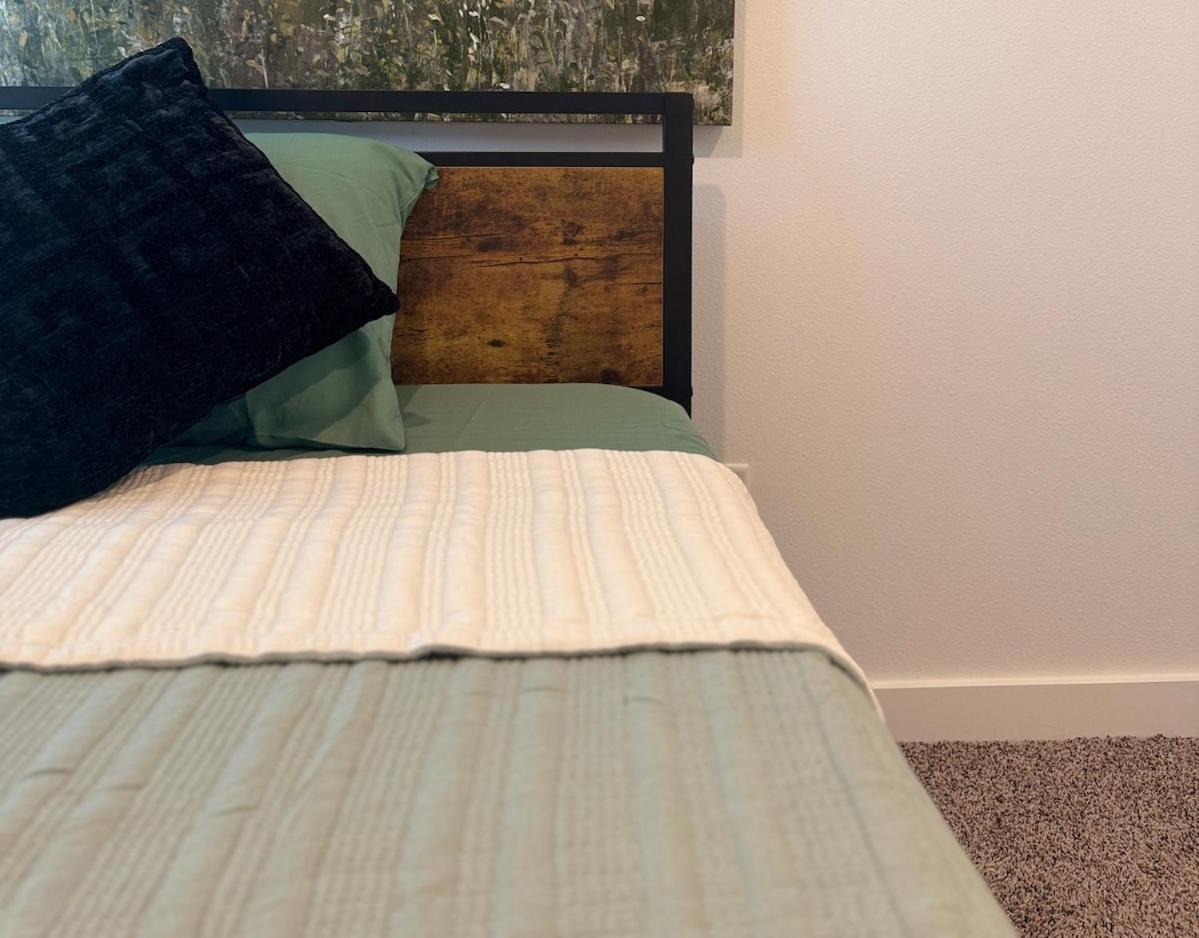 Modern 3br-ample Near Walmart Hq & Downtown