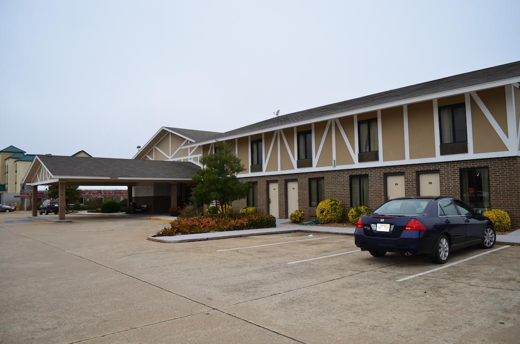 Super 8 By Wyndham 2* Bentonville