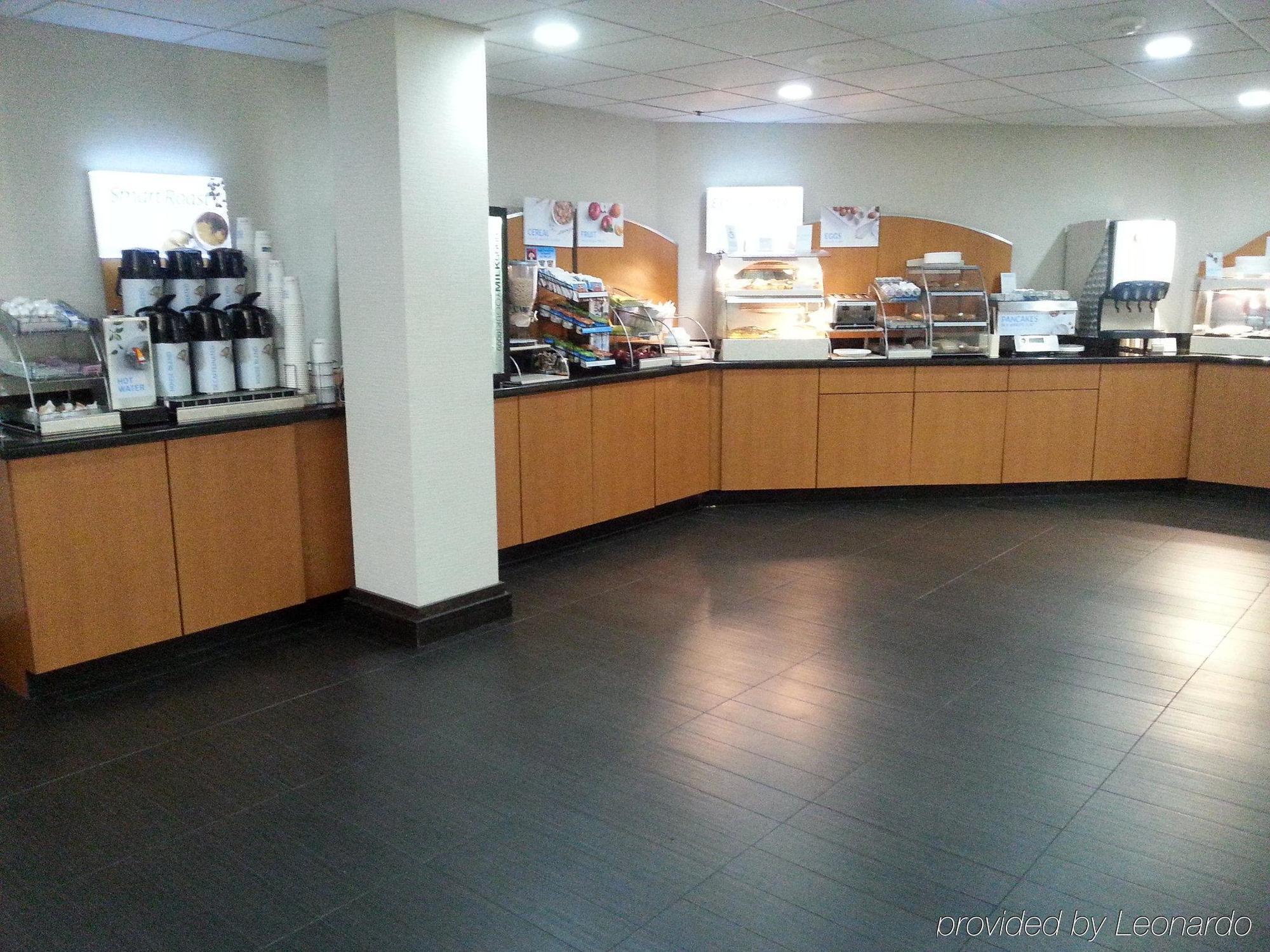Express & By Ihg 2*