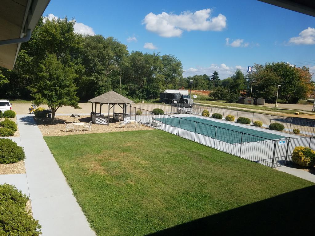 Motel Super 8 By Wyndham 2*
