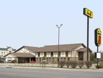 Super 8 By Wyndham Bentonville
