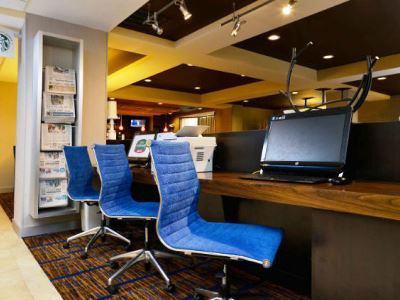 Courtyard By Marriott Hotel