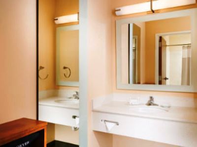 Springhill By Marriott Hotel 3*