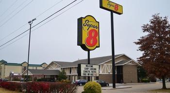 Super 8 By Wyndham Motel Bentonville