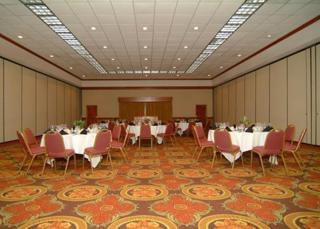 Hotel Clarion & Conference Center 3*