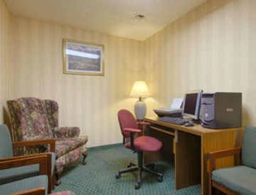 Super 8 By Wyndham Bentonville