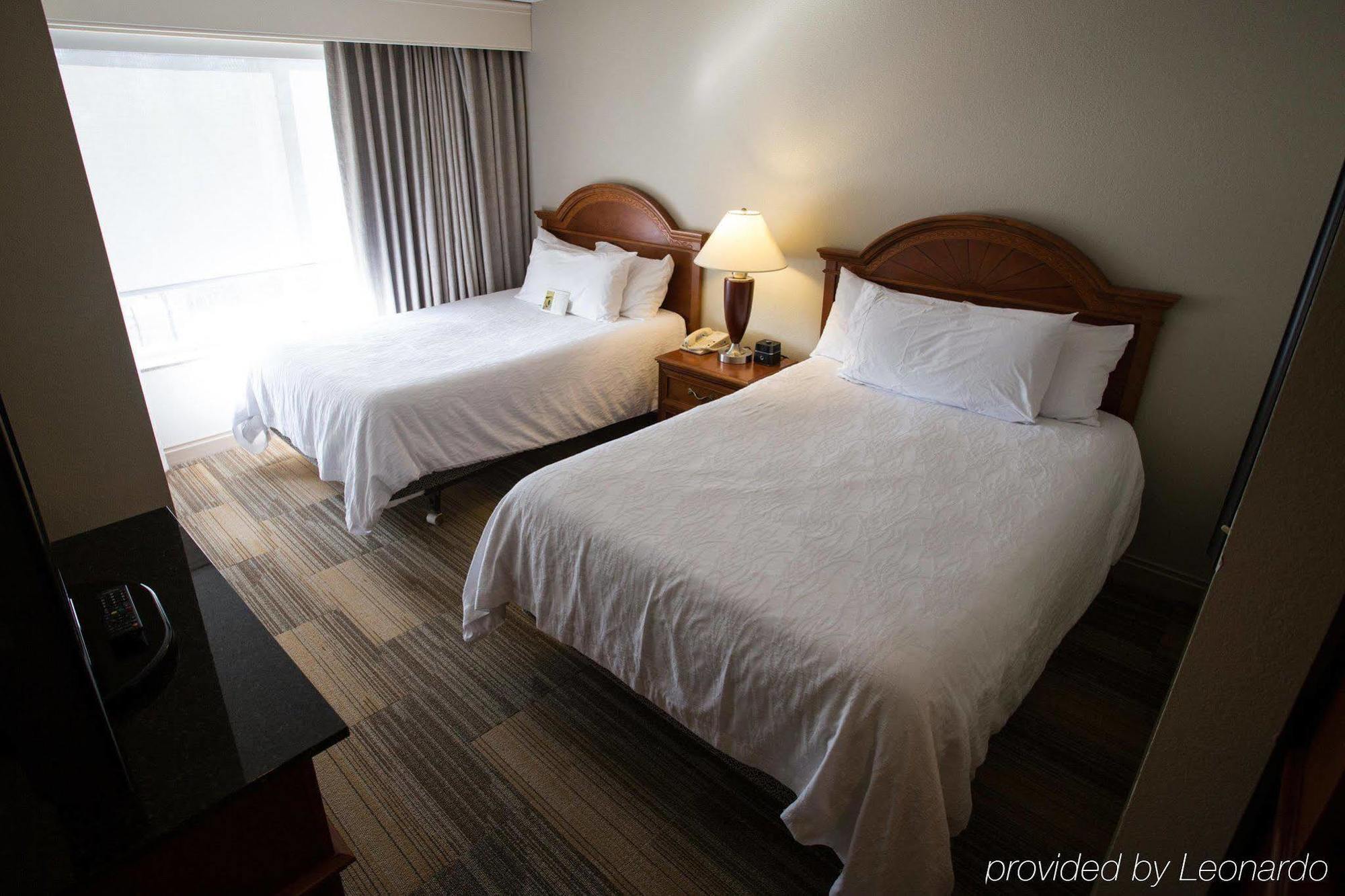 Hilton Garden Rogers 4*