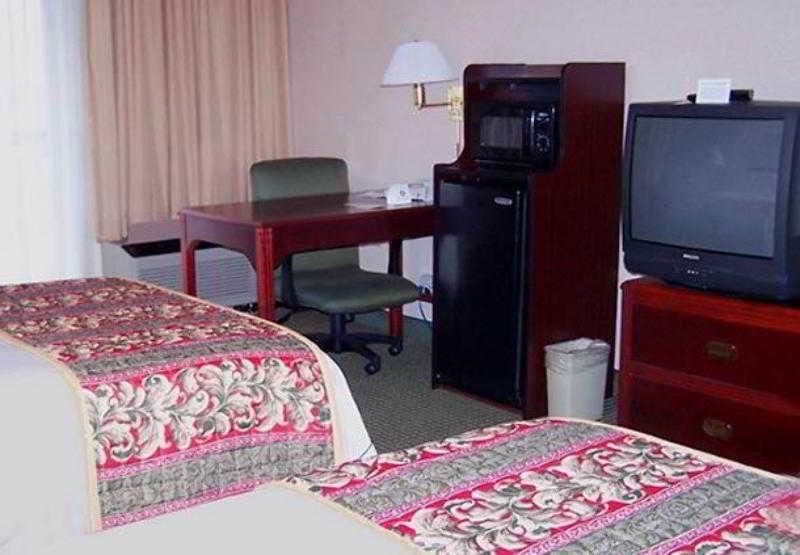 Courtyard By Marriott 3* Bentonville