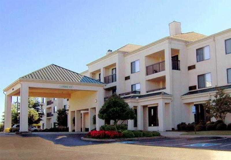 Courtyard By Marriott 3*