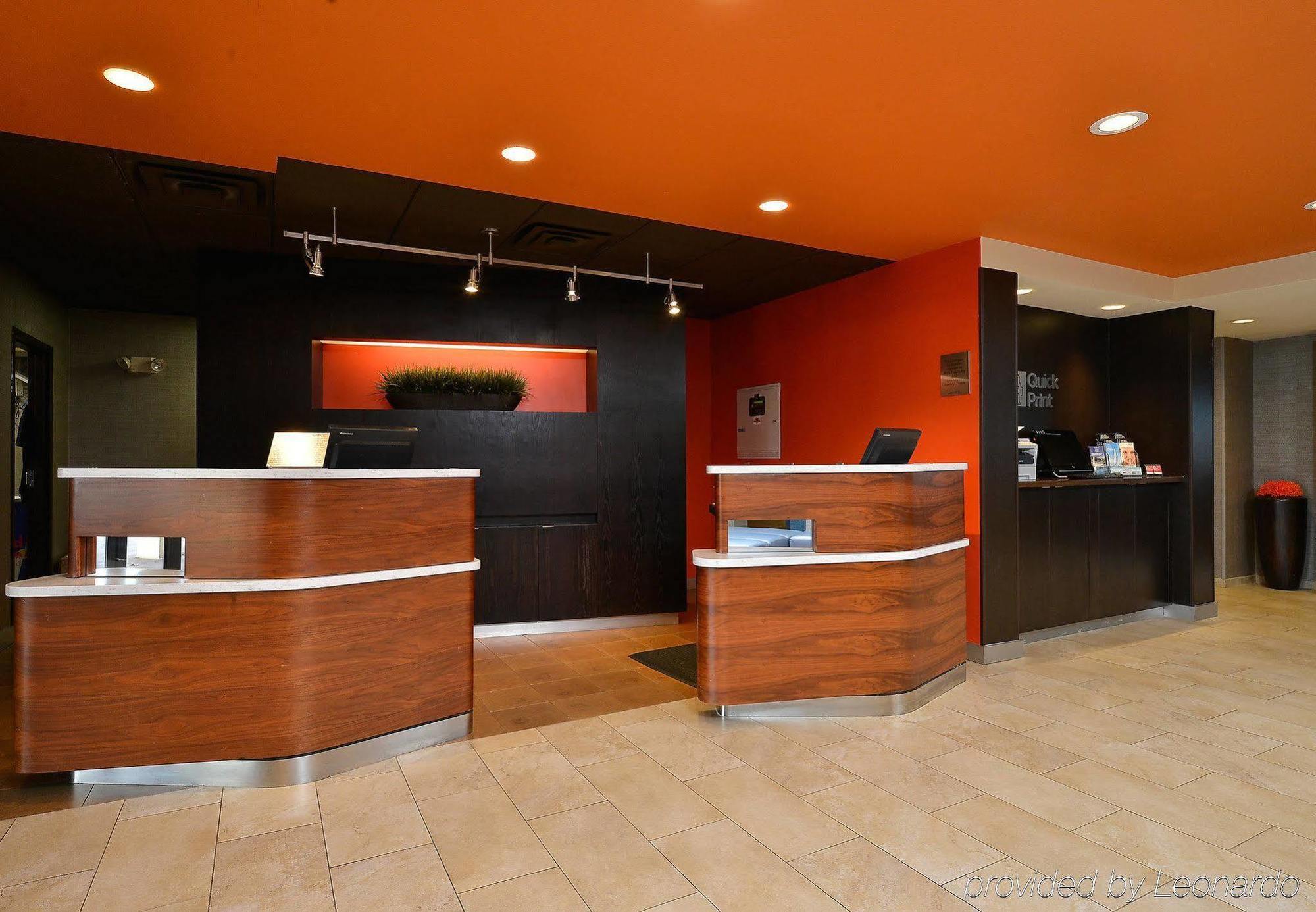 Courtyard By Marriott Hotel