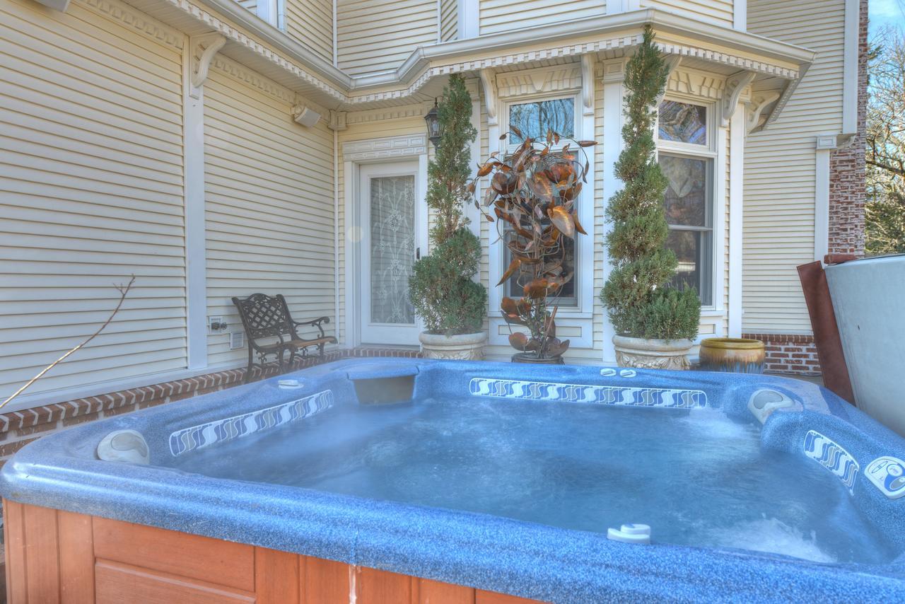The Victoria 3* Bentonville