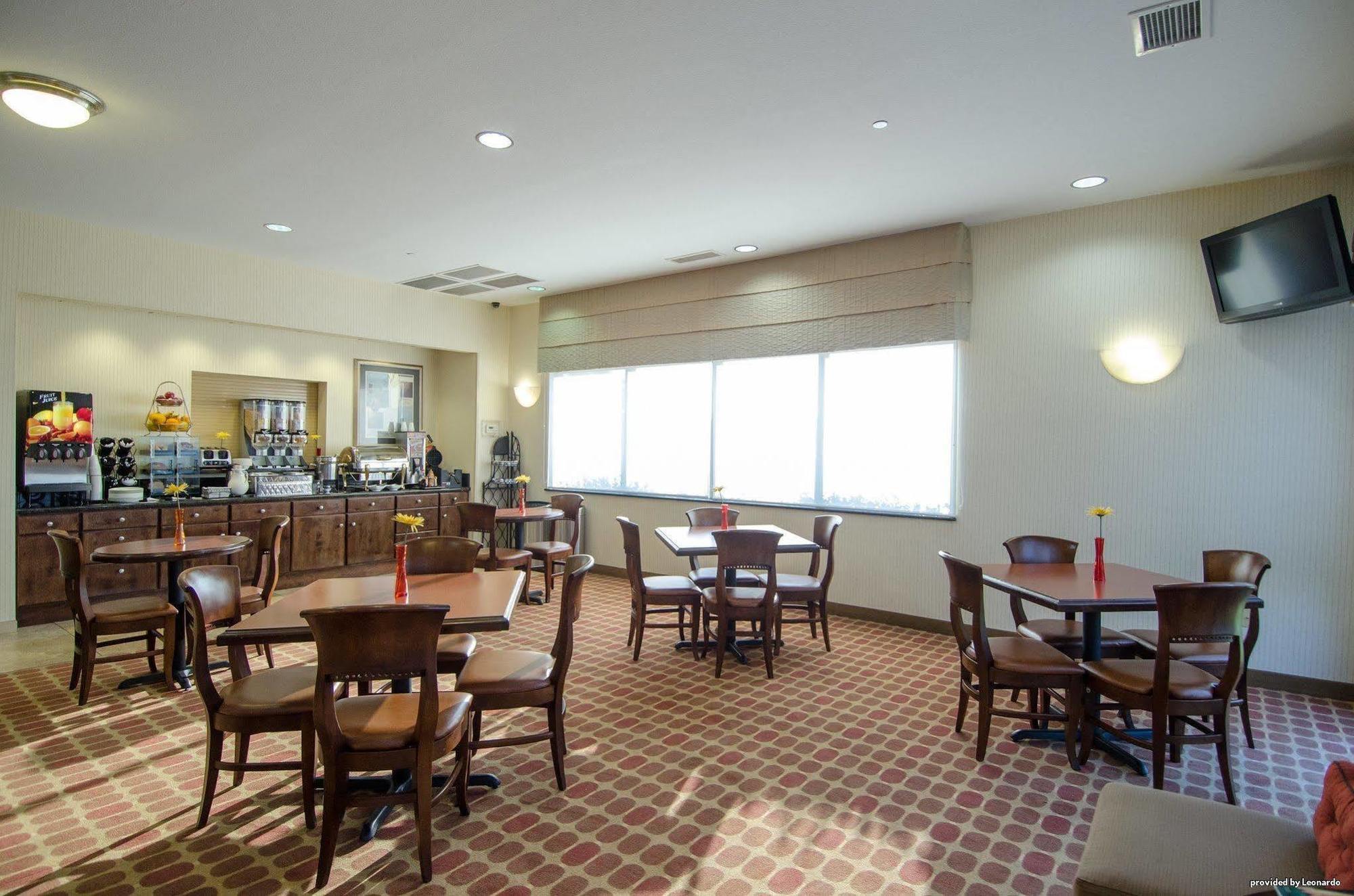 Best Western Plus Castlerock & Hotel 3*