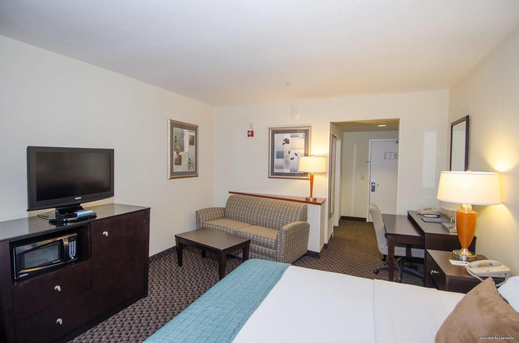 Best Western Plus Castlerock & 3*