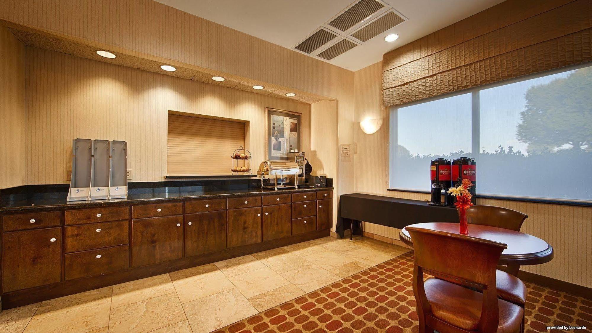 Best Western Plus Castlerock & Hotel
