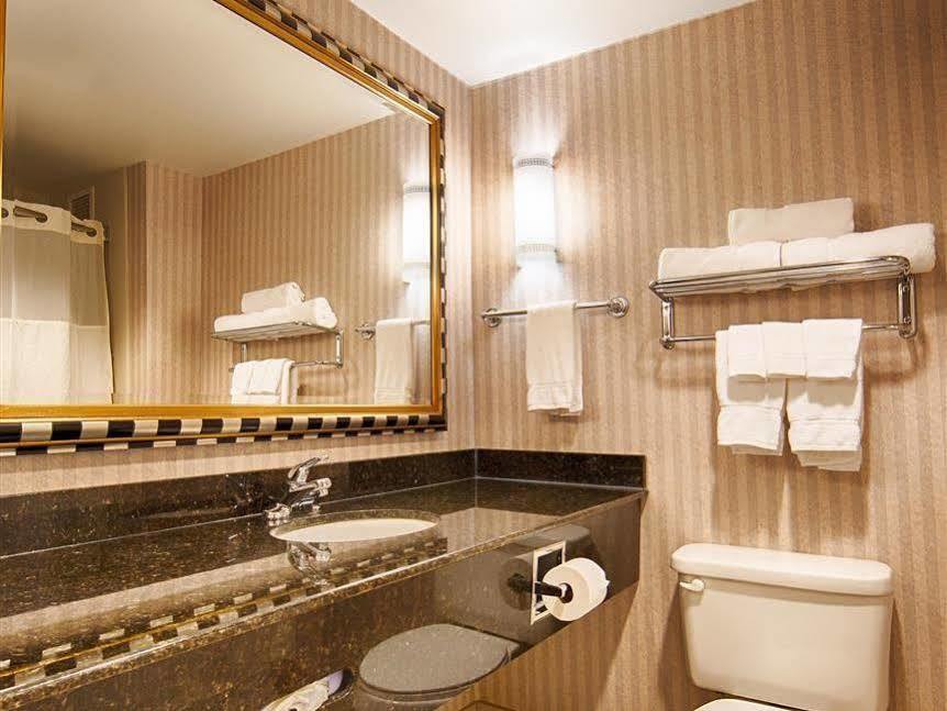 Best Western Plus Castlerock &