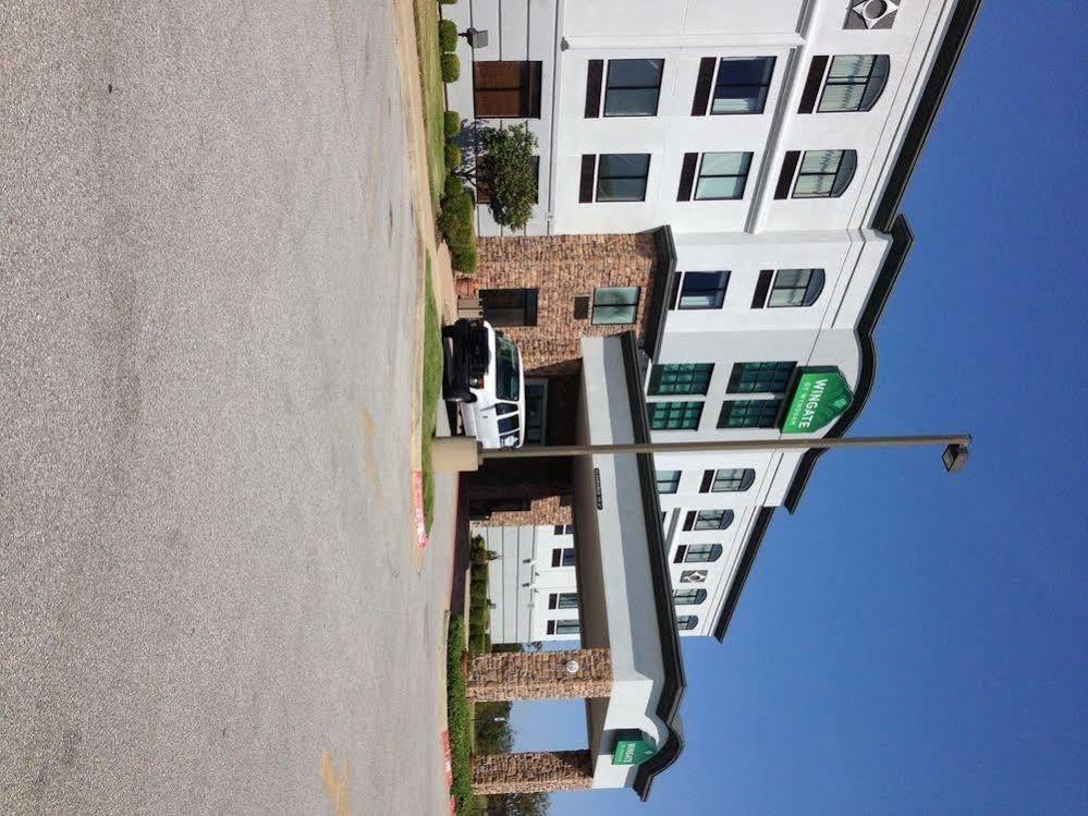 Wingate By Wyndham 3*