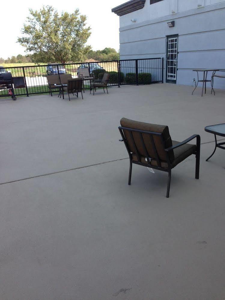 Wingate By Wyndham Hotel