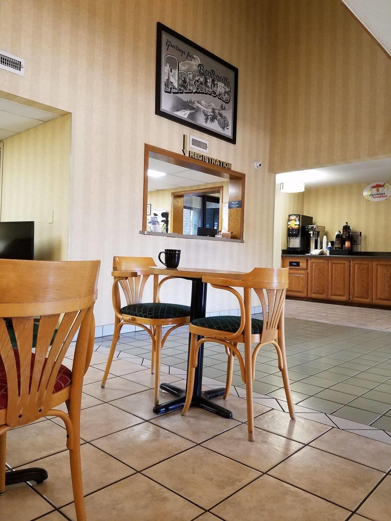 Super 8 By Wyndham 2* Bentonville