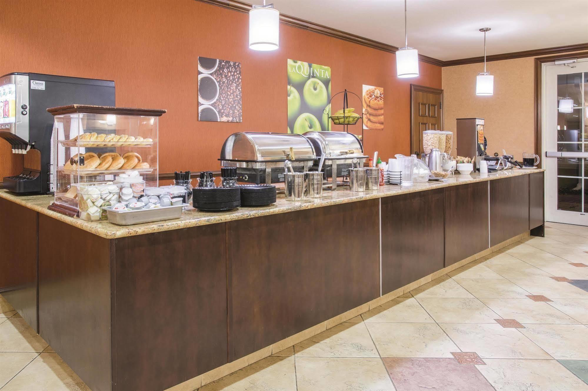 La Quinta By Wyndham Bentonville