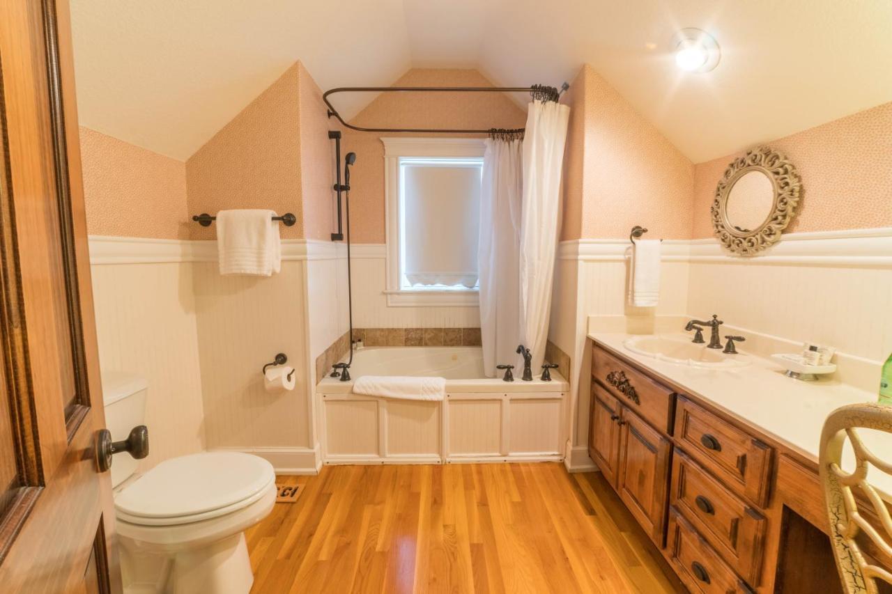 The Victoria Bed & Breakfast 3*