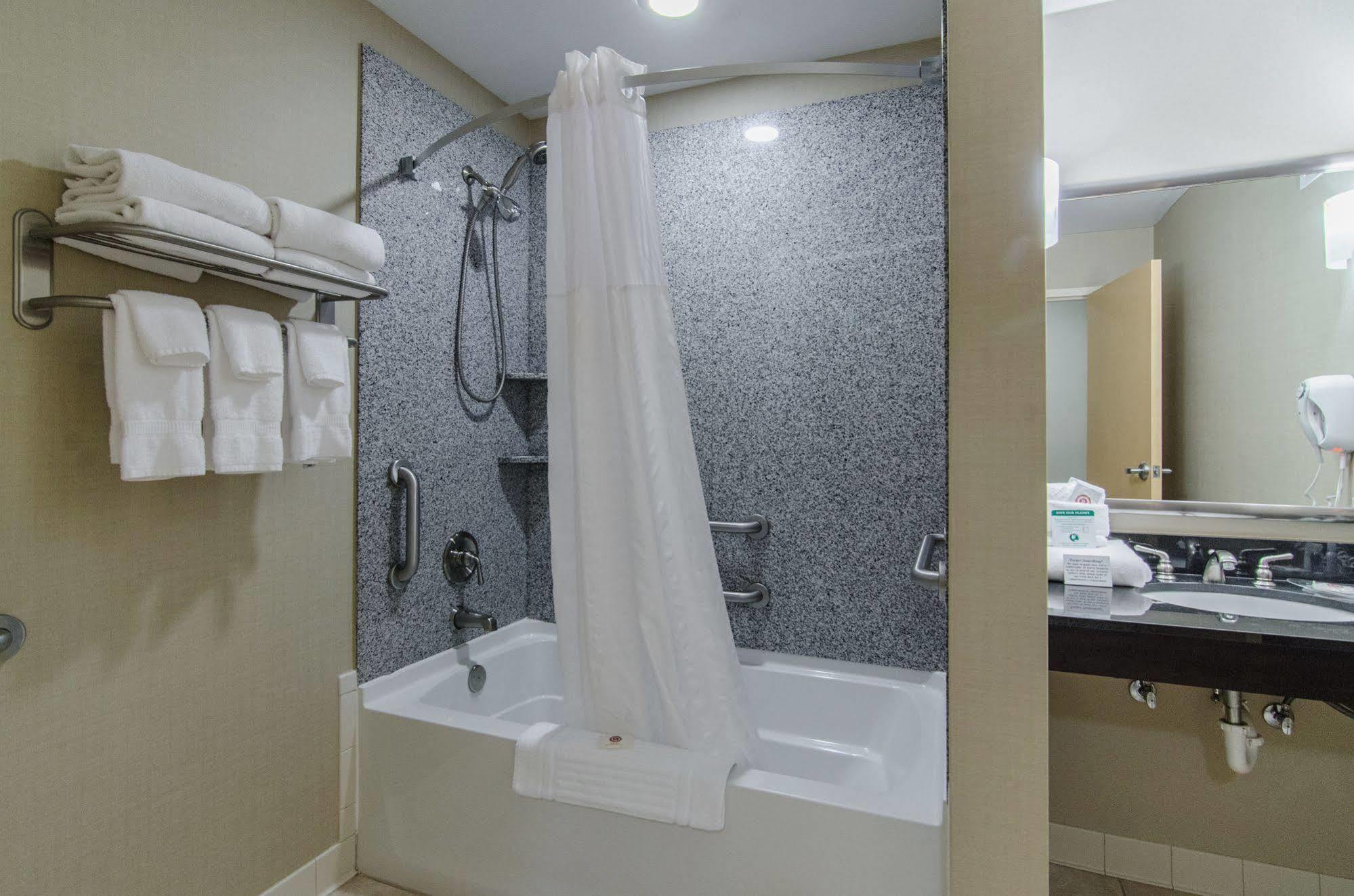 Comfort - Rogers Hotel 2*