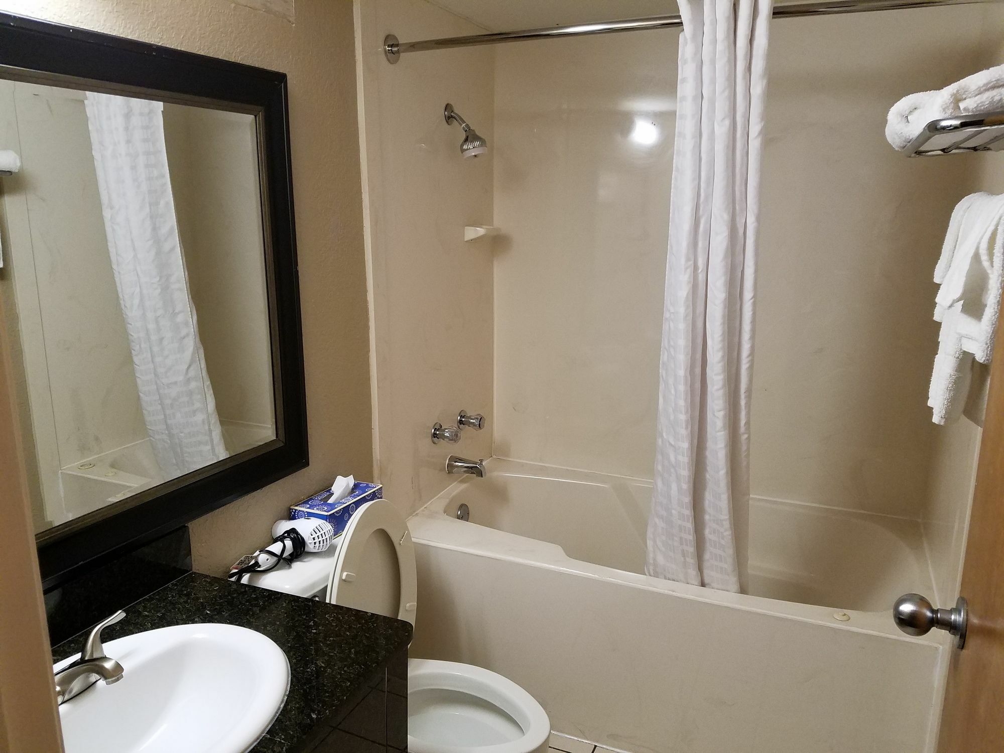Motel Super 8 By Wyndham Bentonville