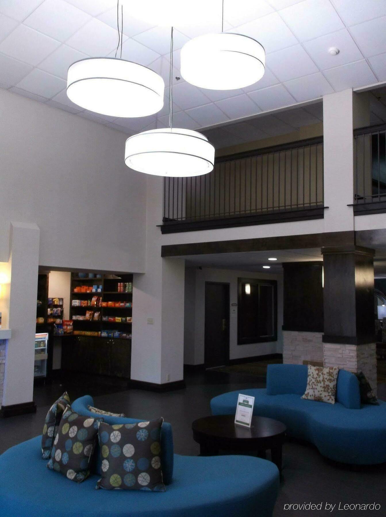 Express & By Ihg Hotel Bentonville