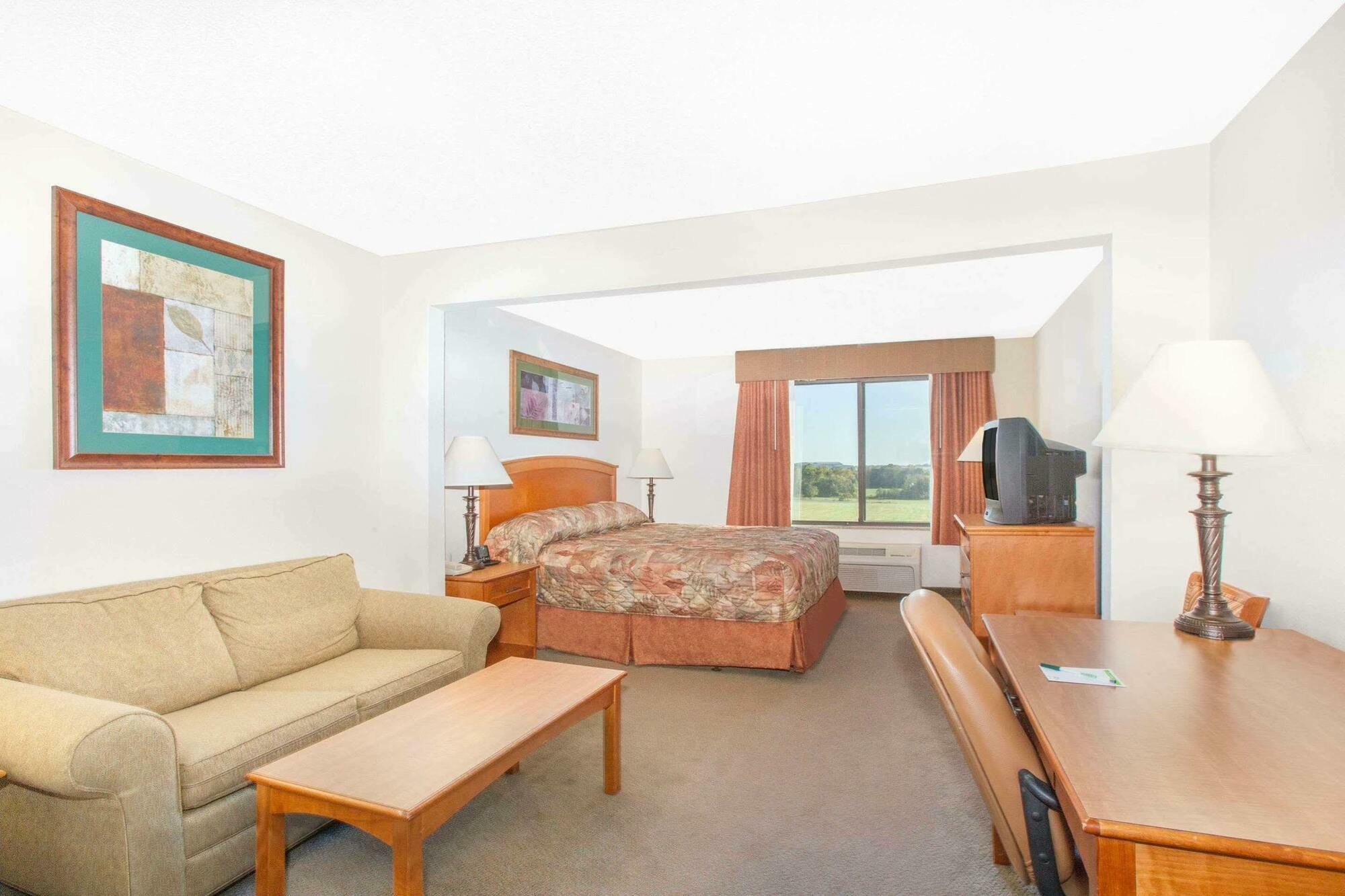 Wingate By Wyndham 3*