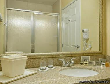 Wingate By Wyndham Hotel 3*