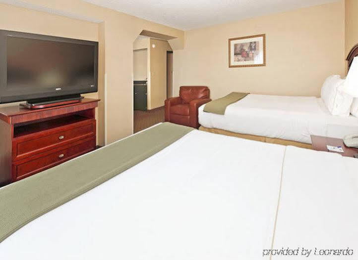 Hotel Express & By Ihg Bentonville