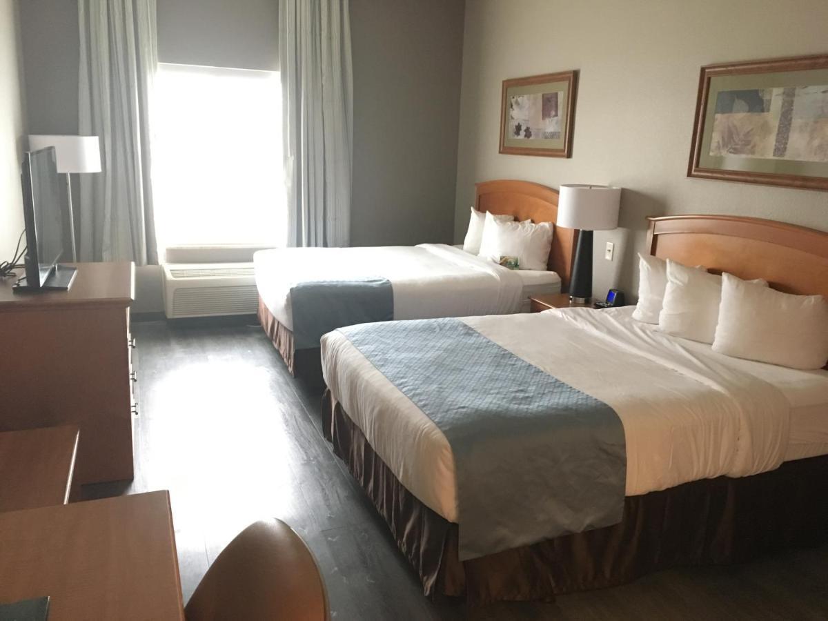 Wingate By Wyndham Hotel